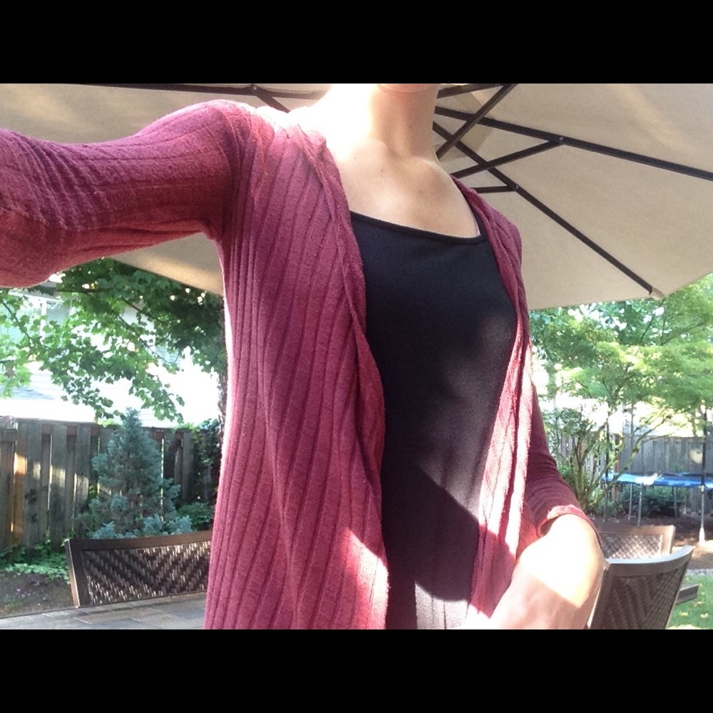 Maroon cardigan with hood 🖤